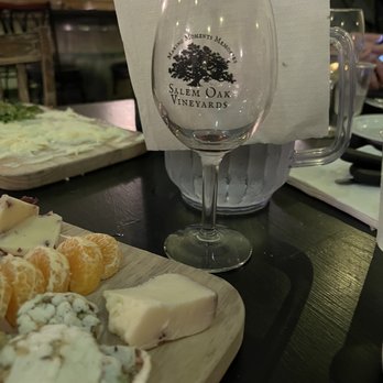 Salem Oak Vineyards - Wineries Near Me - Pedricktown, New Jersey