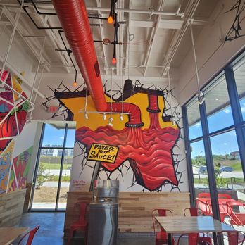 Dave's Hot Chicken - Dining area - Chicken Shop Near Me - Wake Forest, North Carolina