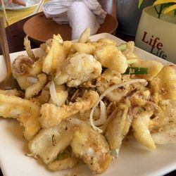 漁村酒家 - Squid with spicy pepper salt