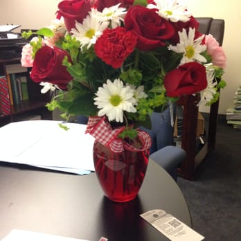 The Flowerman - Beautiful arrangement! "Hugs and Kisses" Premium - Florists Near Me - Pasadena, California The Flowerman - Beautiful arrangement! "Hugs and Kisses" Premium - Florists Near Me - Pasadena, California