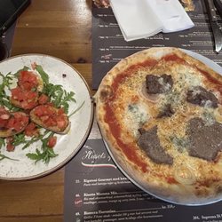 Firenze Haderslev - Bruschetta and steak Gorgonzola cheese pizza
