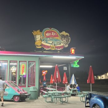 Mr D'z Route 66 Diner - Route 66 , 100 year celebration - Diners Near Me - Kingman, Arizona Mr D'z Route 66 Diner - Route 66 , 100 year celebration - Diners Near Me - Kingman, Arizona