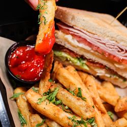 Public Tavern - Turkey club