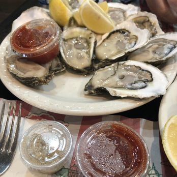 Randazzo's Clam Bar - Oysters - bluepoint - Seafood Near Me - Brooklyn, New York Randazzo's Clam Bar - Oysters - bluepoint - Seafood Near Me - Brooklyn, New York