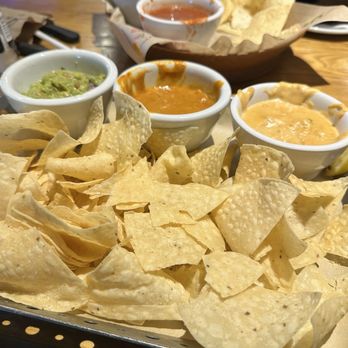 Chili's - Trio dip - American Near Me - Cedar Hill, Texas