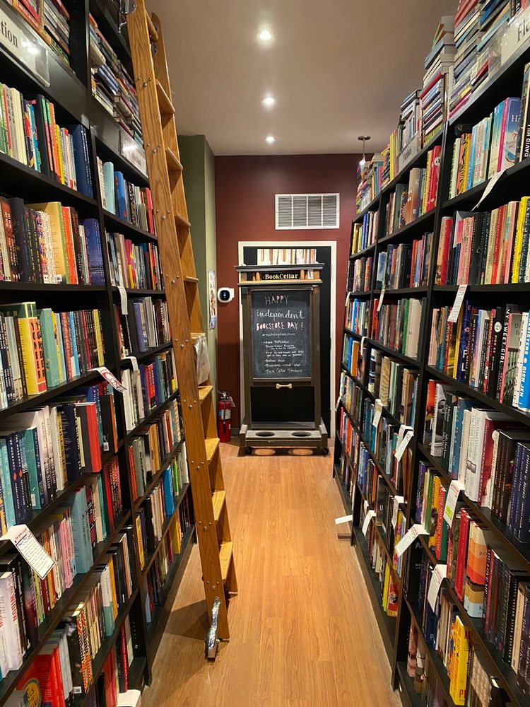 THE BOOK CELLAR 66 Photos & 293 Reviews 473638 N Lincoln Ave