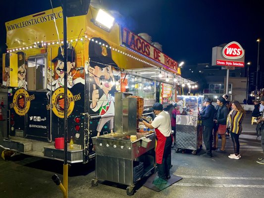 Leo's Tacos Truck by null