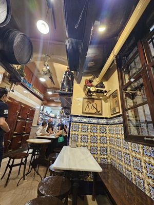 El Xampanyet by null