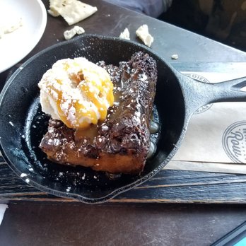 Dierks Bentley's Whiskey Row Gilbert - Banana bread pudding - Bars Near Me - Gilbert, Arizona