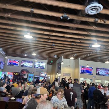 Tony Pepperoni Pizzeria - The back of the restaurant with more TVs - Pizza Near Me - Escondido, California Tony Pepperoni Pizzeria - The back of the restaurant with more TVs - Pizza Near Me - Escondido, California