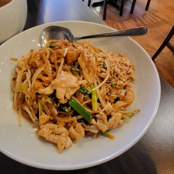 Bangkok Garden Thai Restaurant - Pad Thai w/ chicken - Thai Near Me - Hackensack, New Jersey Bangkok Garden Thai Restaurant - Pad Thai w/ chicken - Thai Near Me - Hackensack, New Jersey