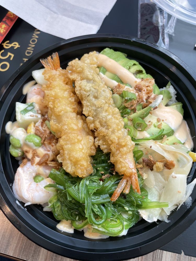 SAKE SUSHI N RAMEN 6401 Blvd, Baton Rouge, Louisiana