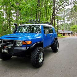 RPM Custom Classic - 2007 Fj cruiser 6 speed, 93 k miles Available now!
ABSOLUTELY FUN 4x4 offroad powerful beast!
loaded with options