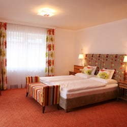 Hotel Das Neuhaus - Liebevoll eingerichtete Zimmer