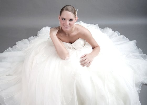 Lucio Vanni Bridal & Couture Logo