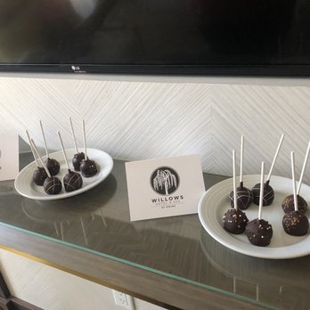 Willows Hotel & Spa At Viejas - Complimentary Birthday Cake Pops from The Willows - Hotels Near Me - Alpine, California