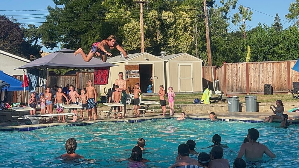 Ygnacio Wood Swim Club Logo