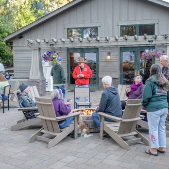 Sun Outdoors Bend - Outside Firepit - RV Parks Near Me - Bend, Oregon Sun Outdoors Bend - Outside Firepit - RV Parks Near Me - Bend, Oregon