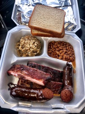 Charlie's Bar B Que & Catering by null