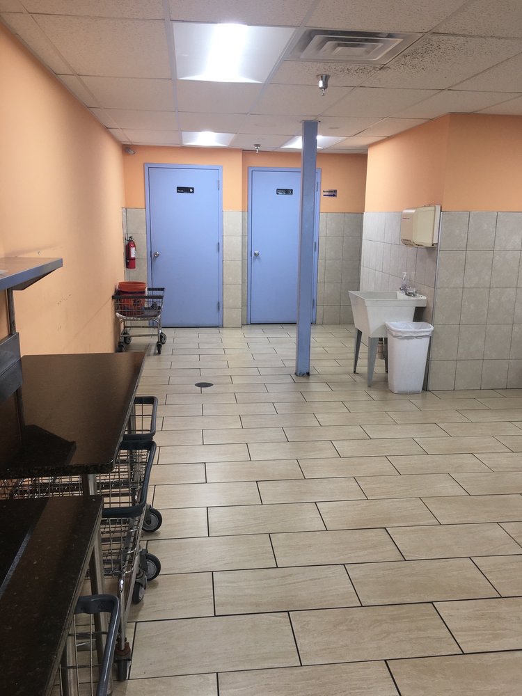 PARKVILLE LAUNDROMAT Updated July 2024 12 Photos & 23 Reviews