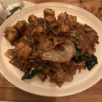 Thai Treasure - Pad see ew with tofu - Thai Near Me - Arlington, Virginia