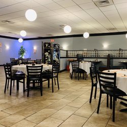 Wang's II Chinese Restaurant - Interior