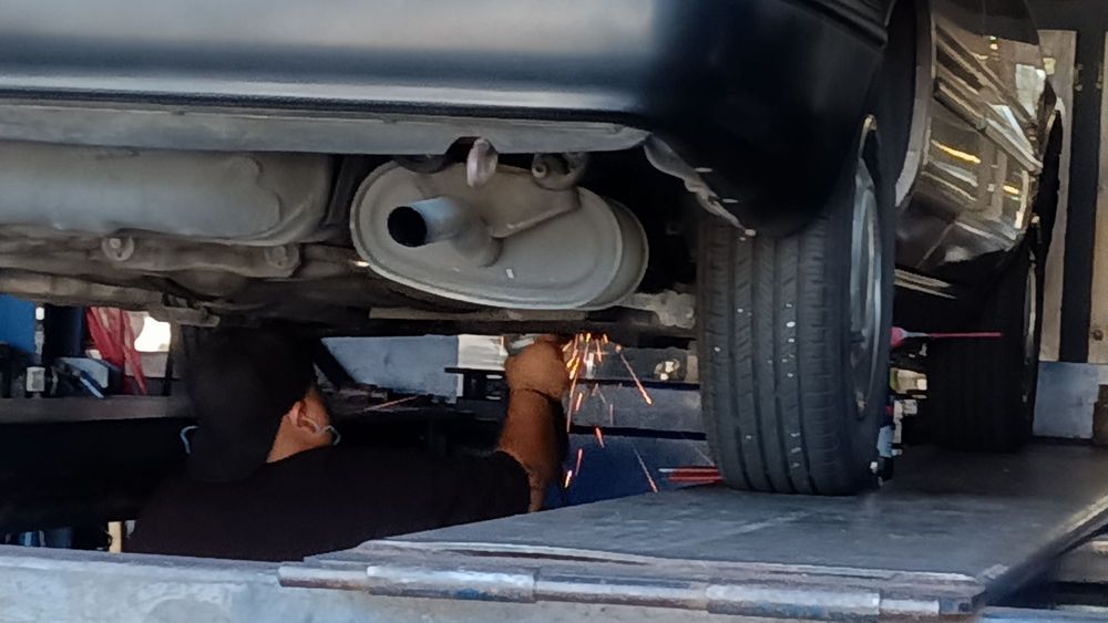 HEX MUFFLERS Updated August 2024 12 Photos & 18 Reviews 1957 W