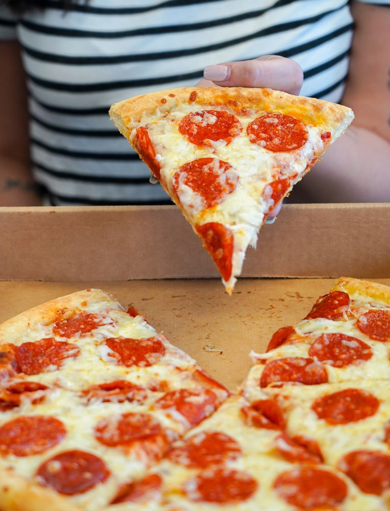 Hangar 54 Pizza Logo