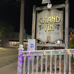 Grand Vin - Entrance sign in the evening!