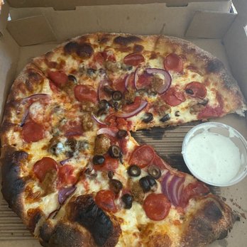 Pizzaleah - Ol' Standard, thin crust - Pizza Near Me - Windsor, California