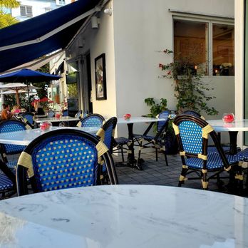 Shepherd Artisan Coffee - Outside seating - Cafes Near Me - Miami Beach, Florida
