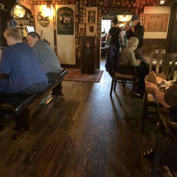 Crow & Gate Pub - British Near Me - Nanaimo, British Columbia