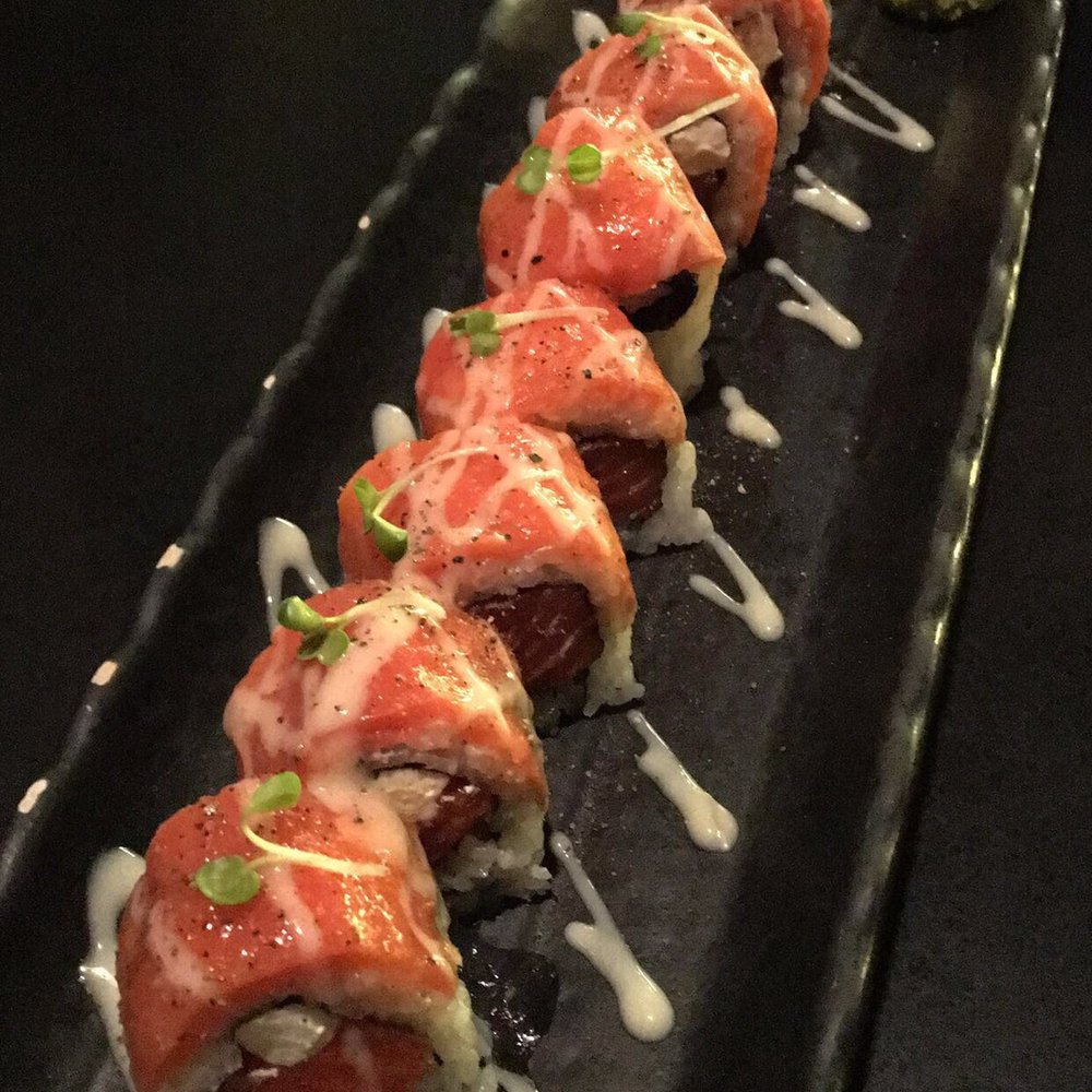 Manzo Japanese Itamae - Philadelphia roll :) not on menu, but is on the small plastic stand on the table - Japanese Near Me - Richmond, British Columbia