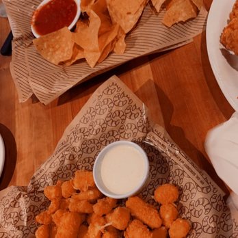 Cheddar's Scratch Kitchen - Wisconsin Cheese Bites - American Near Me - Columbus, Georgia