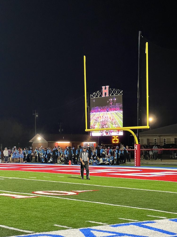 HILLCREST HIGH SCHOOL CLASSROOM COMMUNICATIONS 300 Patriot Pkwy