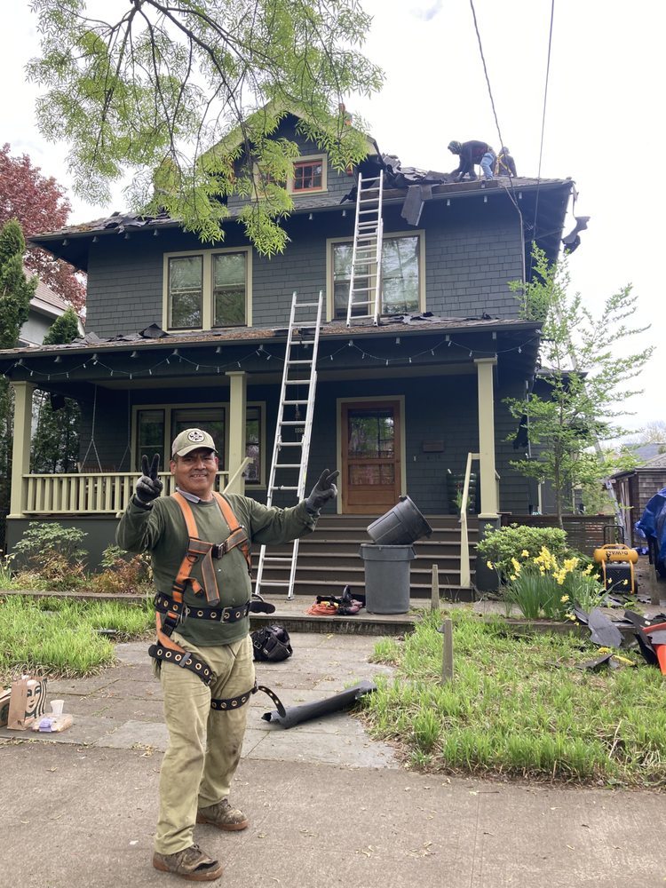 ROOFING RAIN OR SHINE Updated October 2024 13 Photos 4123 SE