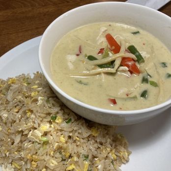 Tic Tac Thai - Green curry with fried rice - Thai Near Me - Spring, Texas