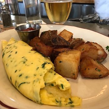 Le Diplomate - Brasseries Near Me - Washington, DC, District of Columbia