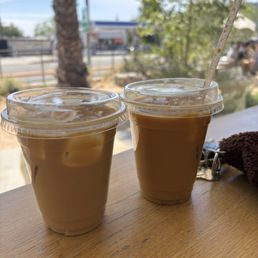 iced vanilla lattes iced vanilla lattes