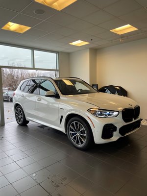 BMW OF TIGARD - Updated August 2025 - 68 Photos & 331 Reviews - 10035 ...