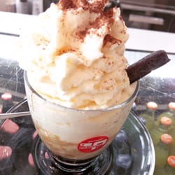 Caffè Pascucci - Il caffè confuso, con crema di vaniglia, latte, caffè e biscottino
