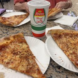 Schianos Pizza - 2 slices and a soda for around 8$