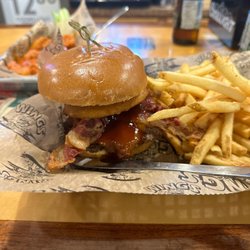 Wings Etc - Bbq bacon burger