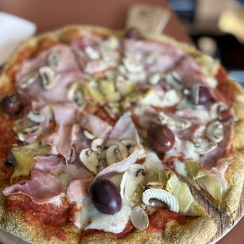 Pizzeria Da Vincenzo - Pizza - Pizza Near Me - Verona, VR Pizzeria Da Vincenzo - Pizza - Pizza Near Me - Verona, VR