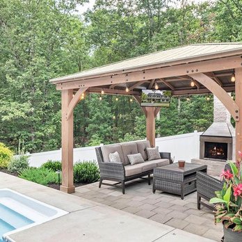 Southern Dream Landscaping - a patio with a fireplace - Landscaping Near Me Southern Dream Landscaping - a patio with a fireplace - Landscaping Near Me