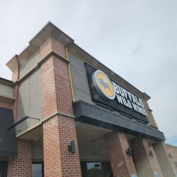Buffalo Wild Wings - Chicken Wings Near Me - Portsmouth, Ohio Buffalo Wild Wings - Chicken Wings Near Me - Portsmouth, Ohio
