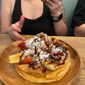 Aloha Kitchen - Breakfast & Brunch Near Me - Honolulu, Hawaii
