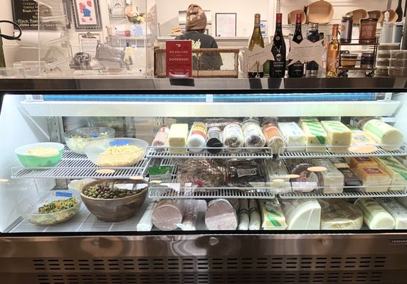 MOTO Delicatessen & Bodega by null