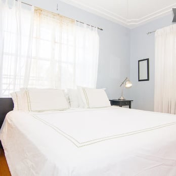 Casa Serena - Guest Bedroom - Bed & Breakfast Near Me - Miami Beach, Florida Casa Serena - Guest Bedroom - Bed & Breakfast Near Me - Miami Beach, Florida