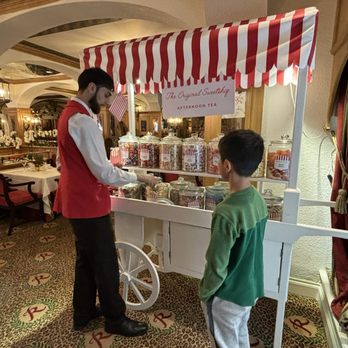 THE CHESTERFIELD MAYFAIR - Getting candy - Hotels Near Me - London, XGL THE CHESTERFIELD MAYFAIR - Getting candy - Hotels Near Me - London, XGL